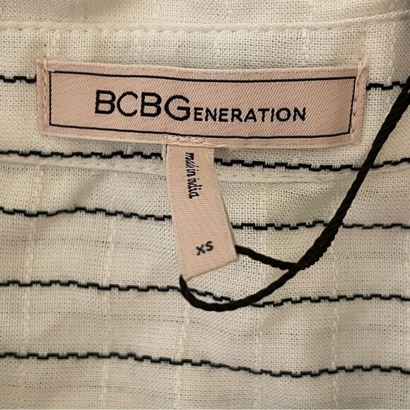 NWT BCBGeneration Faux Wrap 3/4 Sleeve Striped Blouse White Black Size XS - Picture 12 of 16